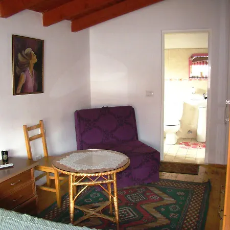Bed & Breakfast Woman Center 3*