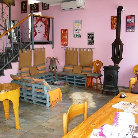 Woman Center 3*