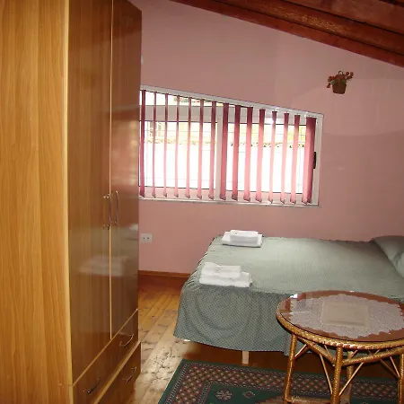 Bed & Breakfast Woman Center